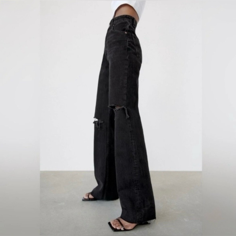 Zara super cute high waisted wide-leg jeans black with stylish holes